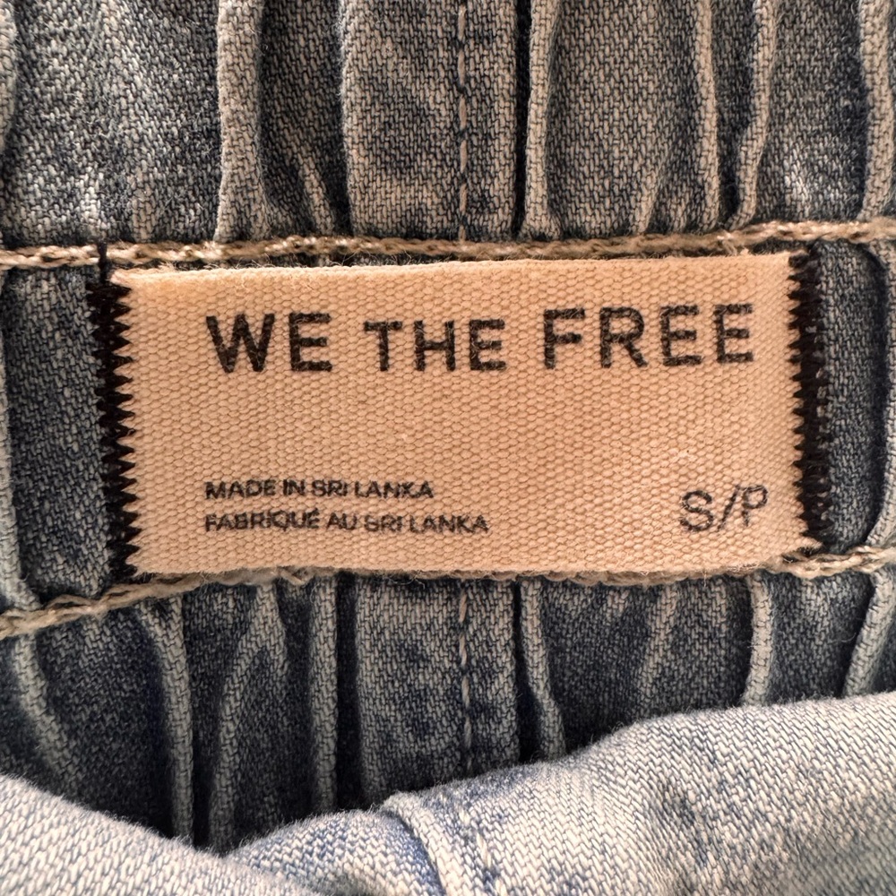 We The Free Light Wash Wide Leg Jeans - Picture 10 of 11